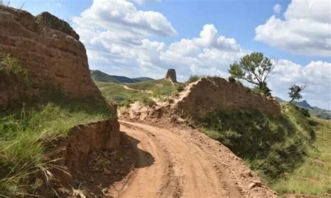 great wall of china hole excavator|great wall of china missing.